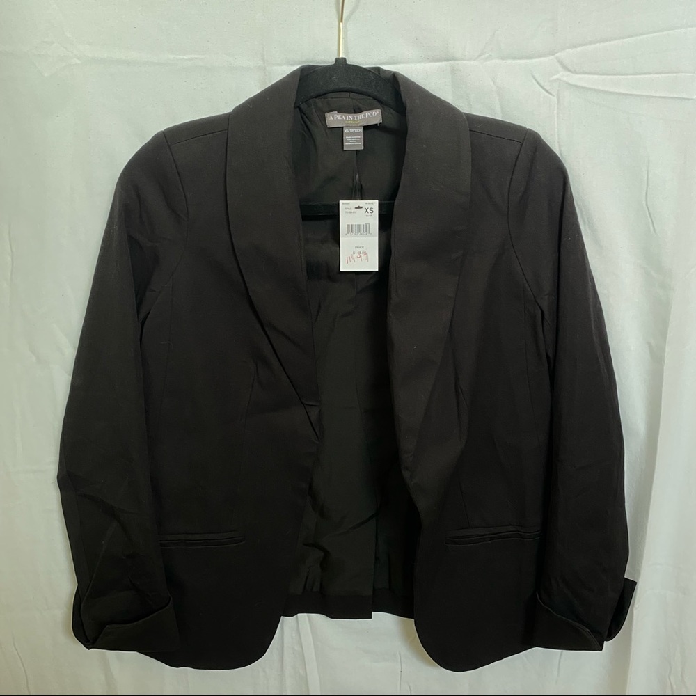 A Pea In The Pod Black Maternity Blazer